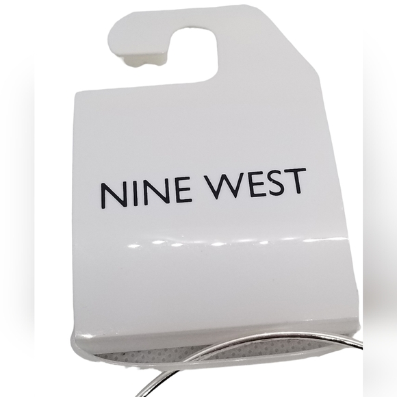 NINE WEST NWT SILVERTONED CHARM BANGLE BRACELET - Picture 4 of 6